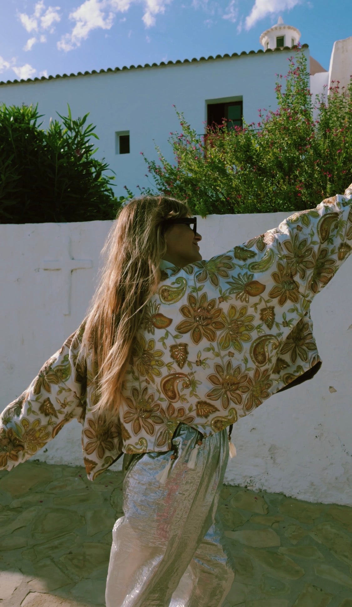 DION Embellished Cropped Bomber Jacket – Ivory golden paisley