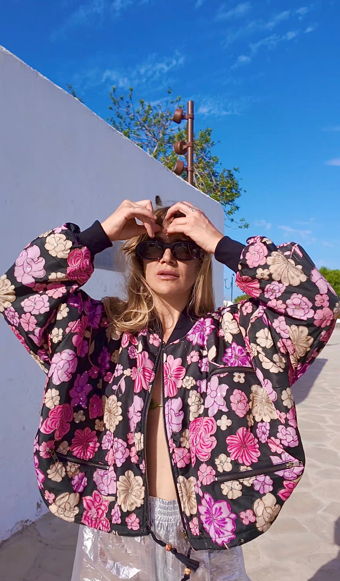 DION 80s embroidered cropped bomber jacket - Black floral