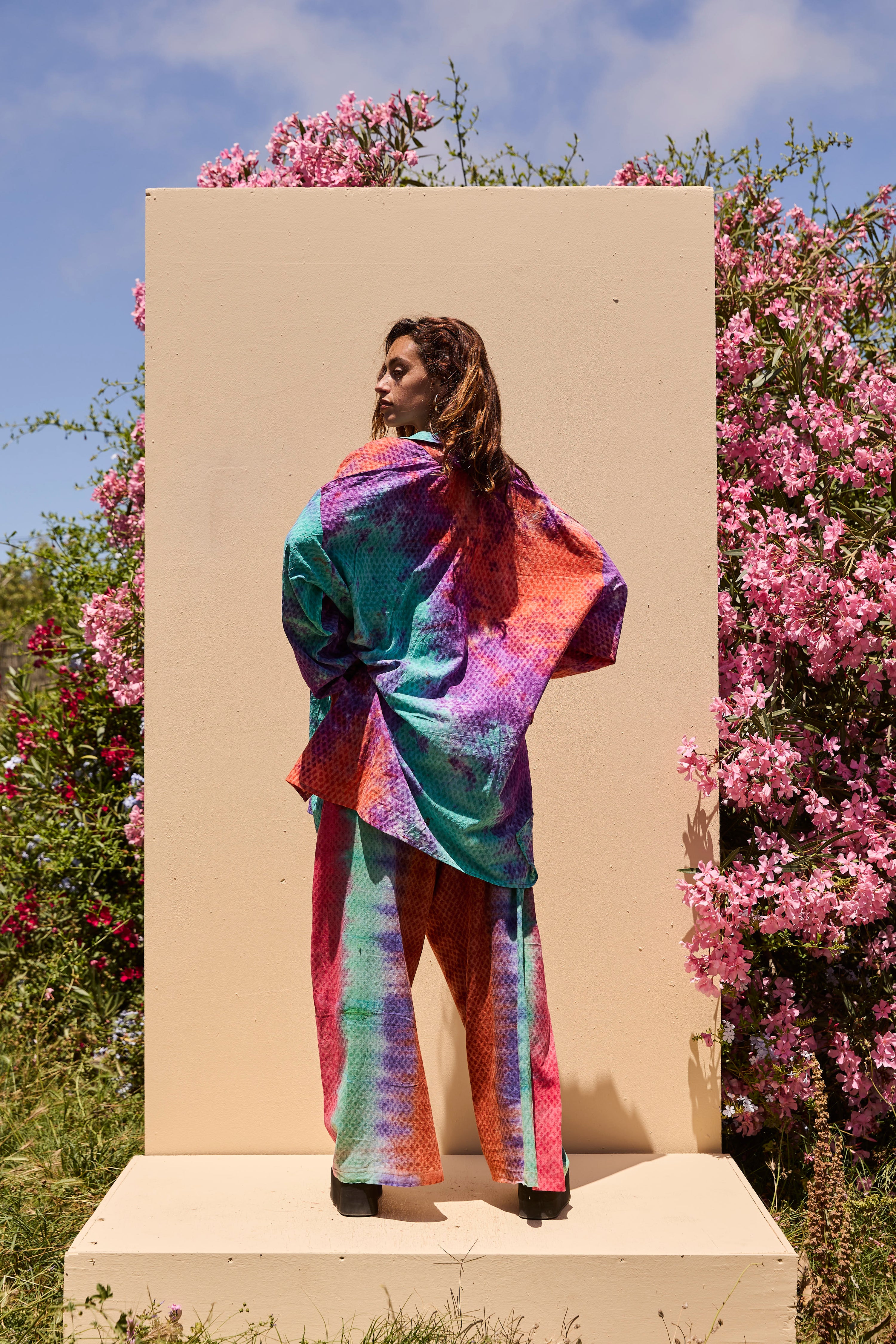 LOUNGE SET Shirt - Rainbow tiedye