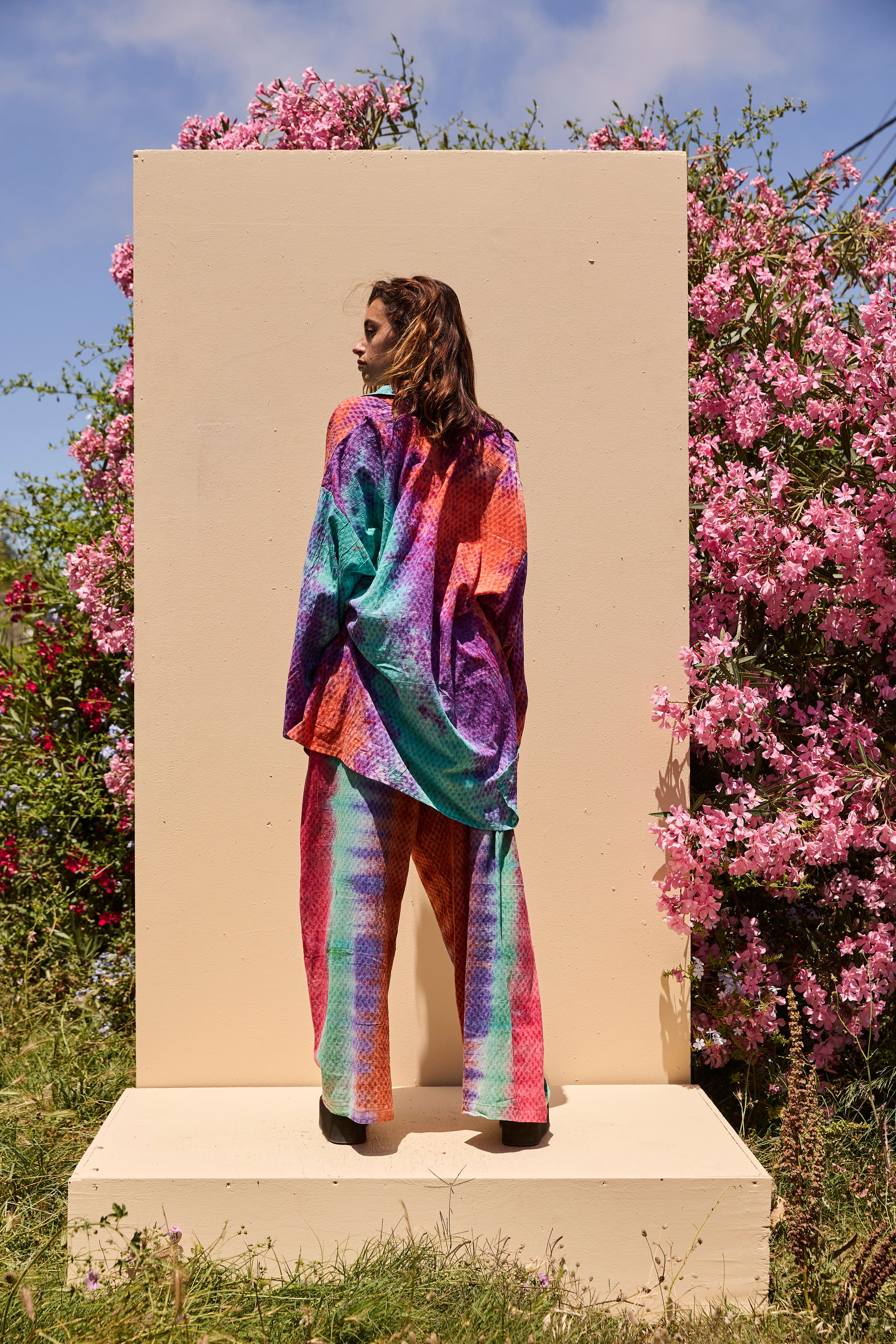 LOUNGE SET Shirt - Rainbow tiedye