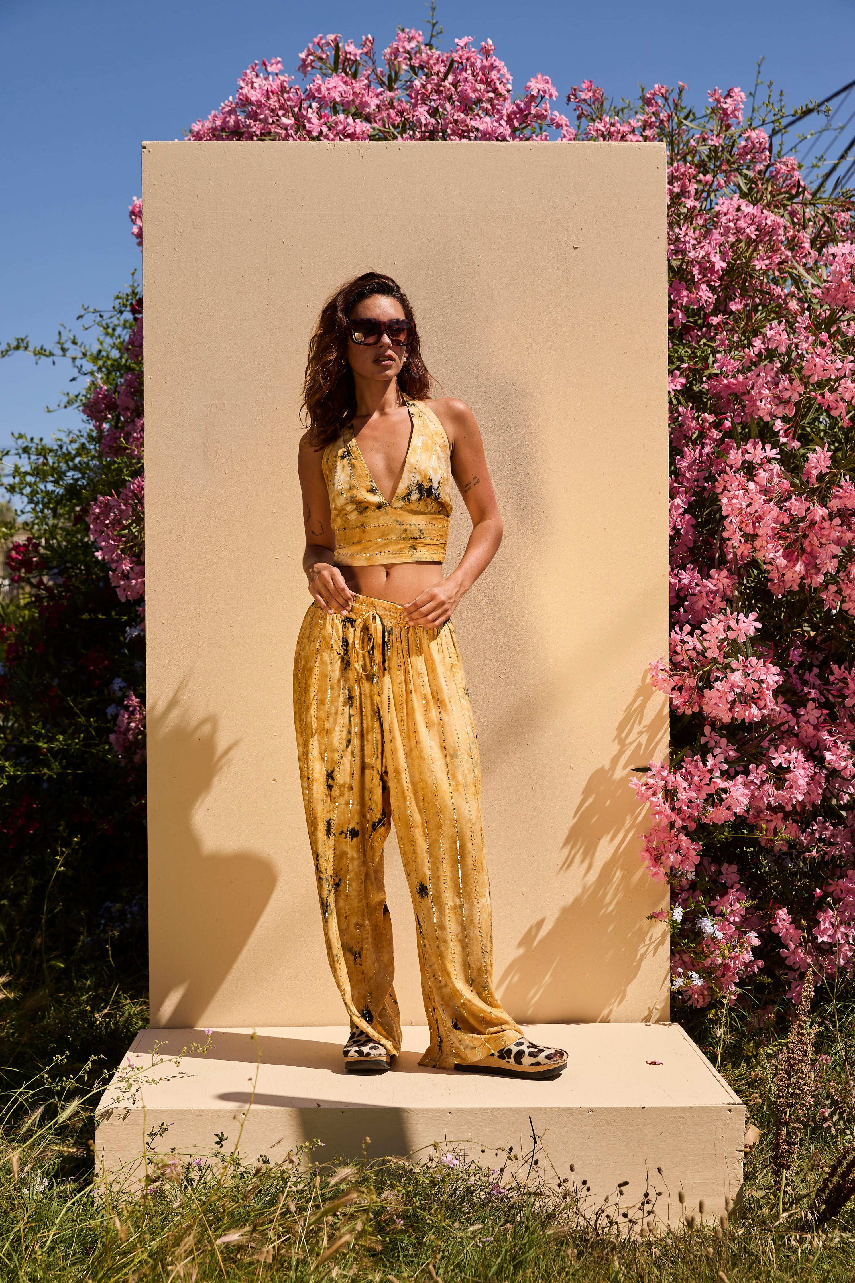 'Formentera' LOUNGE SET Crop Top - Beige/Gold