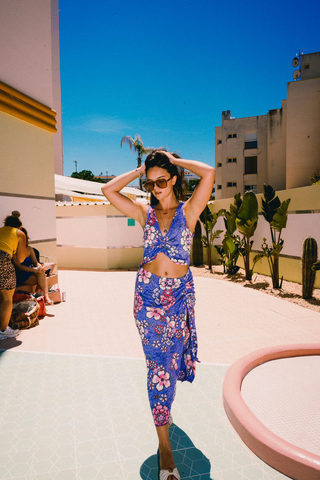 ZENNIA purple floral sleeveless Crop top