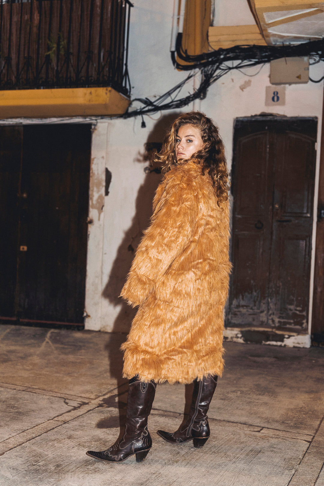 BUFFY Faux Fur Coat in CAMEL FOX