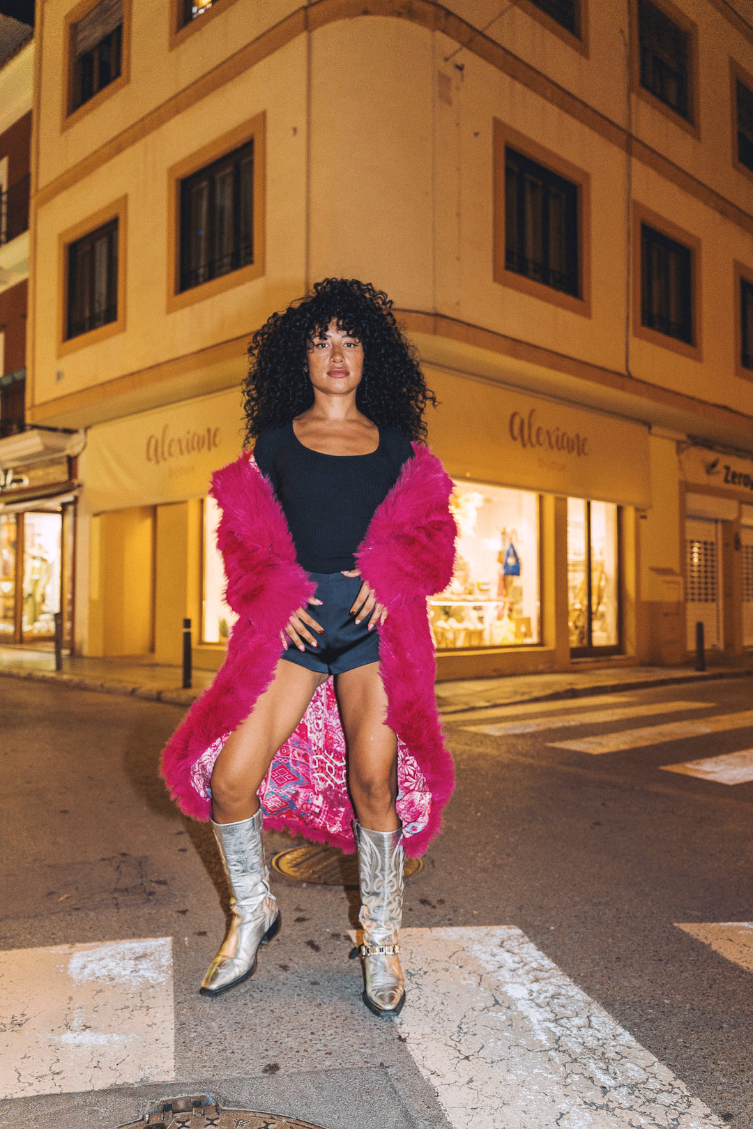 BUFFY Faux Fur Coat in Hot pink