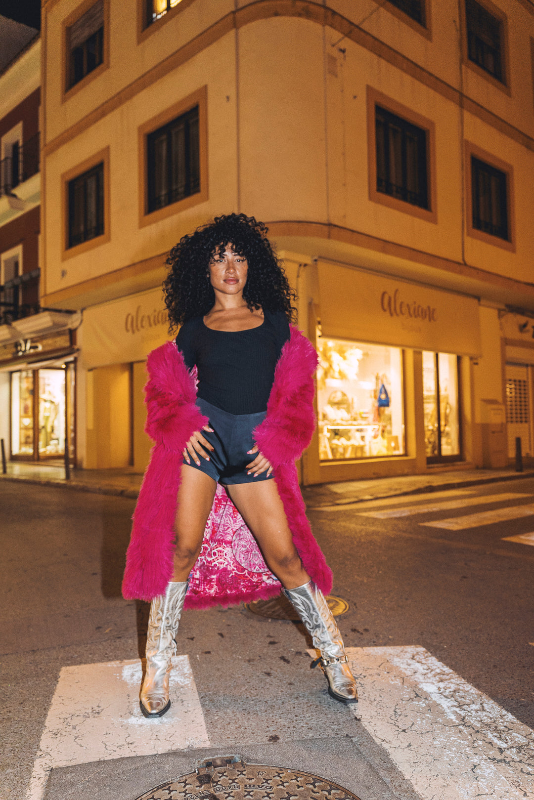 BUFFY Faux Fur Coat in Hot pink