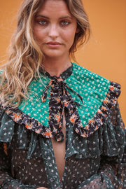 Reversible collar